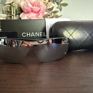 Men’s Shield Sunglasses in Black Mirror Lens